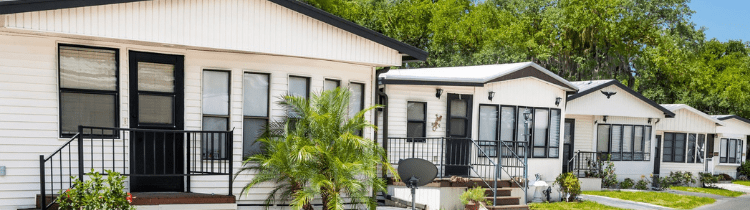 listing-your-mobile-home-vs-selling-to-an-investor-in-market_city-3727714